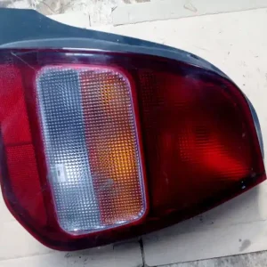 MITSUBISHI COLT 98-03 Jobb hátsó lámpa3 ajtós bontott alkatrész Végkiárusítás