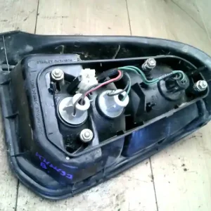 Azonnali szállítás MITSUBISHI COLT 98-03 Bal hátsó lámpa 3 ajtós bontott alkatrész