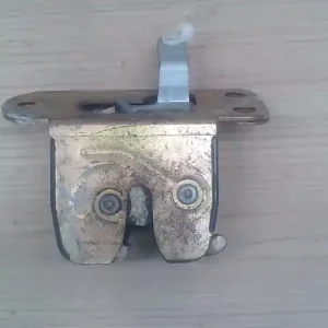 MITSUBISHI COLT 98-03 Csomagtér ajtó zárszerkezet 3 ajtós bontott alkatrész Újdonság