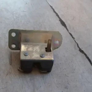 Expressz szállítás MITSUBISHI COLT 98-03 Csomagtér ajtó zárszerkezet 3 ajtós bontott alkatrész