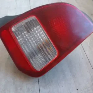 MITSUBISHI COLT 98-03 Jobb hátsó lámpa 3 ajtós bontott alkatrész Végkiárusítás