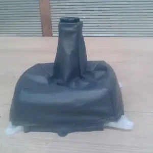 Biztonságos fizetés MITSUBISHI COLT 98-03 Váltószoknya bontott alkatrész