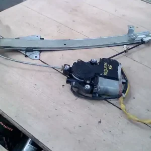 Azonnal elérhető MITSUBISHI GALANT Bal első ablakemelő szerkezet elektromos bontott alkatrész