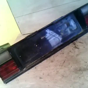 Vásárlói kedvenc MITSUBISHI GALANT 87.12-92.10 Hátsó prizma 4 ajtós, sedan bontott alkatrész