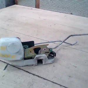 MITSUBISHI GALANT Jobb első ajtó zárszerkezet központizáras bontott alkatrész Gyors kiszállítás