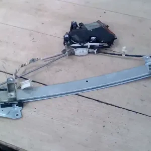 Szezonális akció MITSUBISHI GALANT Jobb hátsó ablakemelő szerkezet elektromos bontott alkatrész