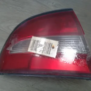 MITSUBISHI GALANT 92.11-96.10 Bal külső hátsó lámpa külsőbontott alkatrész Kiárusítás