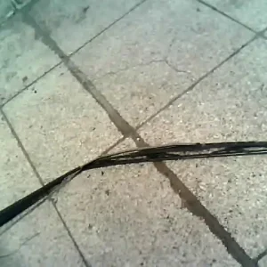 Vedd meg most MITSUBISHI GALANT 92.11-96.10 Ablaktörlő kar hátsó bontott alkatrész