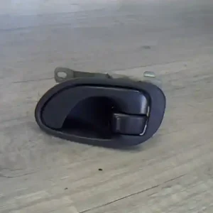 MITSUBISHI GALANT 92.11-96.10 Bal első belső kilincs bontott alkatrész Utolsó esély