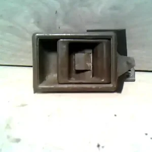 Kedvezmény MITSUBISHI L200 Jobb első belső kilincs bontott alkatrész