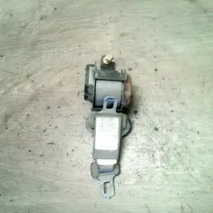 CHEVROLET Tacuma 02-08 Hátsó középső biztonsági öv 5 ajtós bontott alkatrész Olcsó