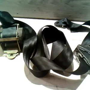 DACIA LOGAN 04.11-08.06 Jobb hátsó biztonsági öv 4 ajtós, sedan bontott alkatrész Biztonságos fizetés