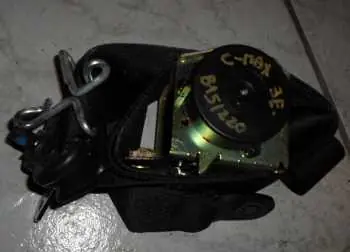 Kiárusítás FORD C-MAX 03.06-07.03 Jobb első biztonsági öv bontott alkatrész