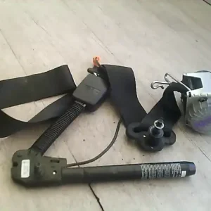 FORD FIESTA 05-08 Jobb első biztonsági öv övfeszítővel 3 ajtós bontott alkatrész Azonnali szállítás