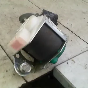 HYUNDAI GETZ 05-09 Hátsó középső biztonsági öv bontott alkatrész Utolsó esély