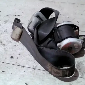 Árengedmény MAZDA MPV 99-05 Hátsó középső biztonsági öv bontott alkatrész