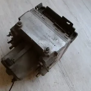 Utolsó esély MITSUBISHI CARISMA 95.05-99.07 Abs kocka1.6i bontott alkatrész