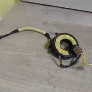 MITSUBISHI LANCER 96-98 Légzsákátvezető 1.3i bontott alkatrész Akció