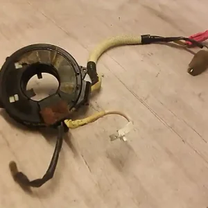 Kedvezmény MITSUBISHI COLT 98-03 Légzsák átvezető szalagkábel bontott alkatrész