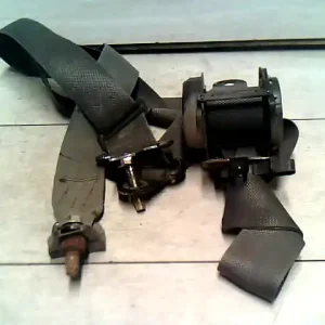 NISSAN PICKUP 1985.09-1998.02 Bal első biztonsági öv bontott alkatrész Legnépszerűbb