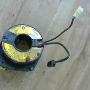 Kiárusítás NISSAN PRIMERA P11 96.10-99.09 Légzsák átvezető szalagkábel bontott alkatrész