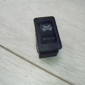 Olcsó NISSAN PRIMERA P11 96.10-99.09 Riasztó kapcsoló bontott alkatrész