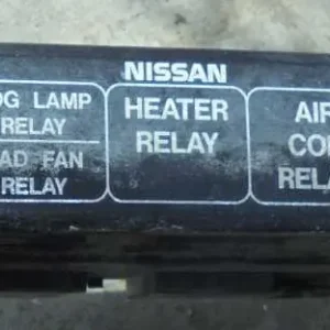 NISSAN VANETTE CARGO Relé csatlakozórelétartó bontott alkatrész Biztonságos fizetés