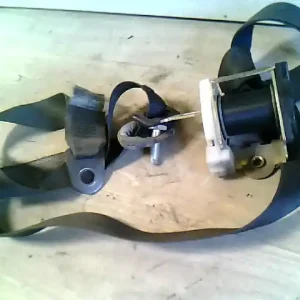 Rendeld meg most OPEL ASTRA F 91-94 Bal első biztonsági öv 5 ajtós bontott alkatrész