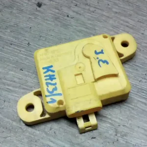 Végkiárusítás OPEL ASTRA G 97-04 ütközés érzékelő bontott alkatrész