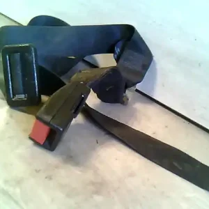 OPEL CORSA B 93-00 Hátsó középső biztonsági öv 5 ajtós bontott alkatrész Exkluzív ajánlat