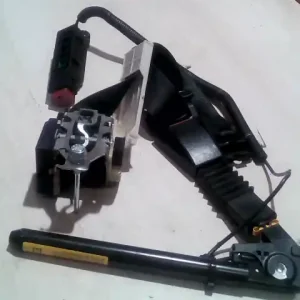 OPEL CORSA C 00-06 Jobb első biztonsági öv 5 ajtósbontott alkatrész Expressz kézbesítés