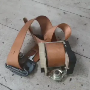 Különleges ajánlat OPEL CORSA C 00-06 Jobb első biztonsági öv 3 ajtós bontott alkatrész