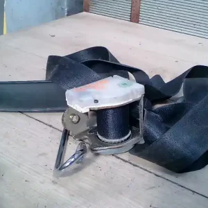 Árcsökkenés OPEL TIGRA Jobb első biztonsági öv bontott alkatrész