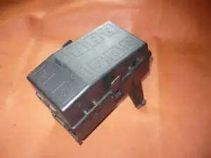 OPEL VECTRA B 99-01 Relé csatlakozórelétartó bontott alkatrész Újdonság