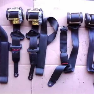 PEUGEOT 206 Jobb hátsó biztonsági öv bontott alkatrész Azonnali szállítás