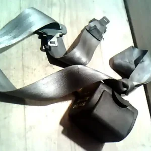 Exkluzív ajánlat RENAULT MEGANE SCENIC 97-99 Hátsó középső biztonsági öv bontott alkatrész