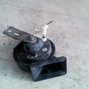 Rendeld meg most RENAULT Megane Scenic 2006.04.30-2009.05.31 Kürt duda bontott alkatrész