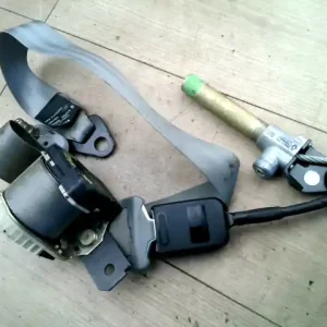 Újdonság RENAULT MEGANE SCENIC 99-03 Jobb első biztonsági öv övfeszítővel bontott alkatrész