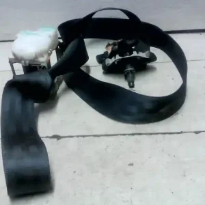 SUZUKI IGNIS Hátsó középső biztonsági öv5 ajtós bontott alkatrész Kedvezményes ár