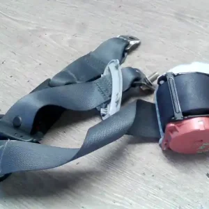 Vedd meg most SUZUKI LIANA Jobb hátsó biztonsági öv 4 ajtós bontott alkatrész