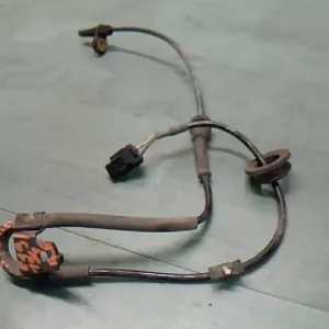 SUZUKI SPLASH 08.03-12.07 Bal első abs jeladó bontott alkatrész Outlet