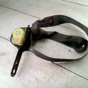 Azonnal elérhető SUZUKI SWIFT 89-96 Bal első biztonsági öv 5 ajtós bontott alkatrész