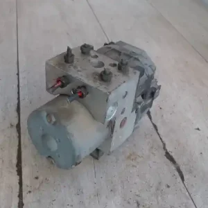 Kiárusítás SUZUKI SWIFT 96-05 Abs kocka1.3i bontott alkatrész