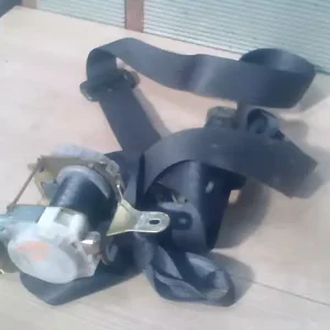 Kihagyhatatlan ajánlat TOYOTA Corolla Verso 02.01.01-04.05.31 Jobb első biztonsági öv bontott alkatrész