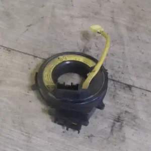 Vedd meg online TOYOTA CAMRY Légzsák átvezető szalagkábel 4 ajtós bontott alkatrész