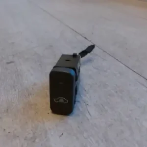 VOLVO S40 2000.06.01-2004.05.31 Riasztó kapcsoló bontott alkatrész Vedd meg online