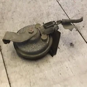 Vásárlói kedvenc VOLVO V40 Kürt duda bontott alkatrész