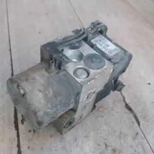 Árengedmény VOLVO V40 Abs kocka1.6i bontott alkatrész