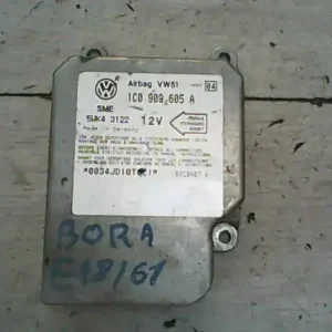 Nézd meg most VW BORA Légzsák indító elektronika bontott alkatrész