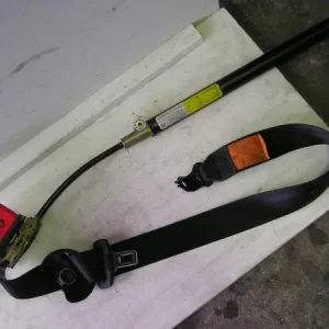 Ne maradj le VW GOLF III. Jobb első biztonsági öv bontott alkatrész